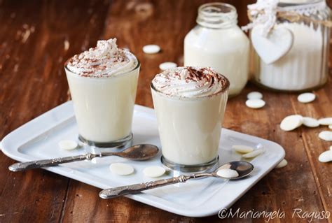 Cioccolata Calda Bianca Cremosa E Avvolgente