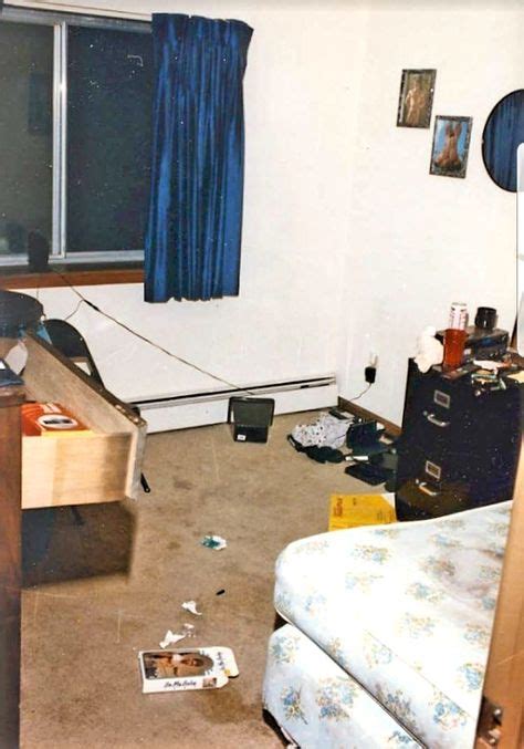 You Won't Believe What Was Found in Dahmer's Polaroid Crime Scene Photos - e8gwq3v