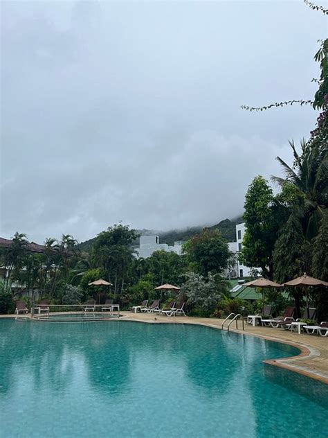GOLDEN SAND INN - Prices & Hotel Reviews (Karon, Thailand)