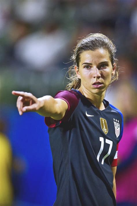 Tobin Heath Giving Directions Usa Soccer Women Soccer Inspiration Uswnt