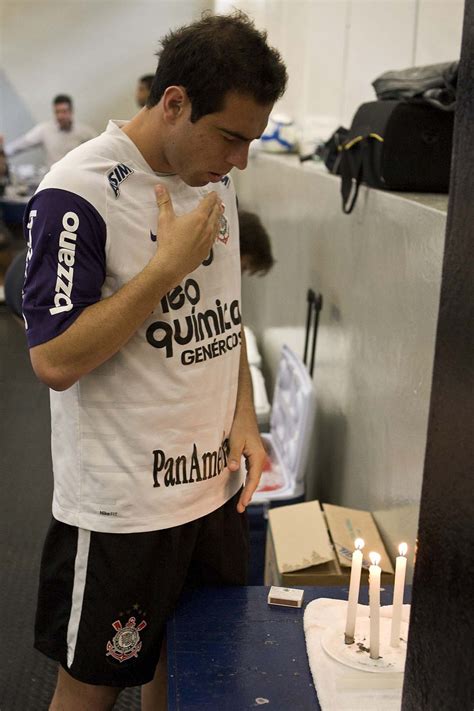 Bruno Cesar nos vestiários antes da partida entre Corinthians x São