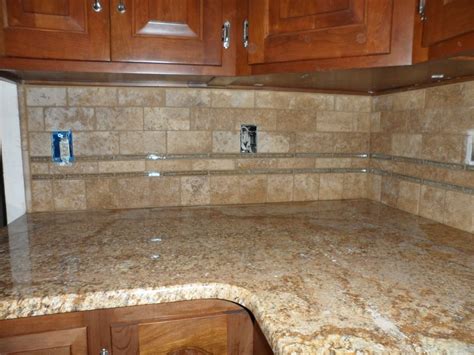 75 Kitchen Backsplash Ideas for 2021! (Tile, Glass, Metal etc.)