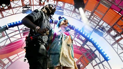 Cardi B and Offset Share a Big Kiss While Performing at Revolve Festival