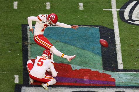 Chiefs Harrison Butker Misses A 42 Yard Field Goal