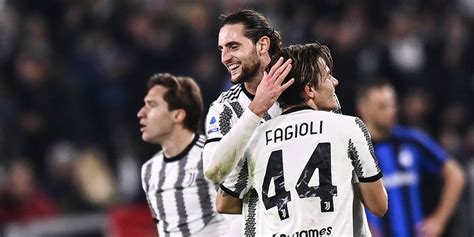 Hasil Klasemen Dan Top Skor Liga Italia Derby DItalia Milik Juventus