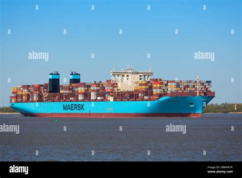 Buques portacontenedores triples clase maersk fotografías e imágenes de