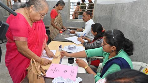 Maharashtra Lok Sabha Elections: 7.3% Voter Turnout By 9 AM In First ...