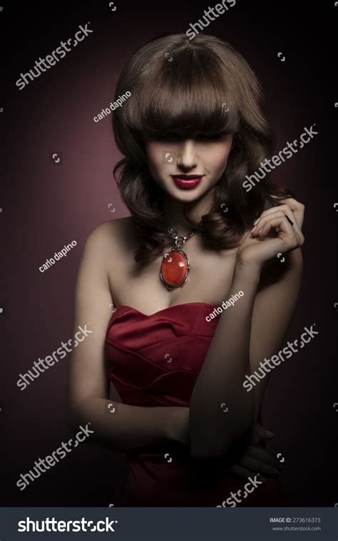 6 Model Gorgous Hair Images, Stock Photos & Vectors | Shutterstock