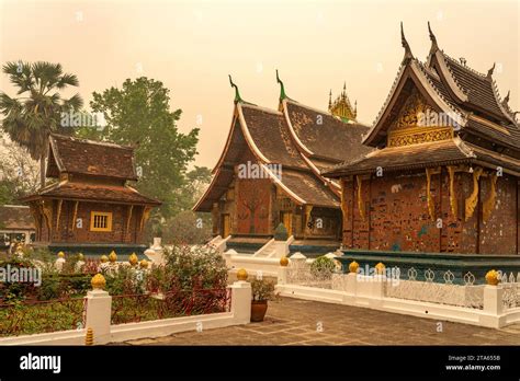 Der Buddhistische Tempel Wat Xieng Thong In Luang Prabang Laos Asien