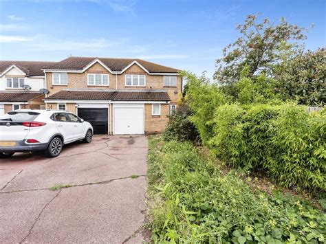 3 Bed Semi Detached House For Sale In Joyce Green Lane Dartford Kent