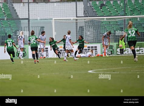 Philtjens Davina Sassuolo Celebrerting His Goal During The Italian