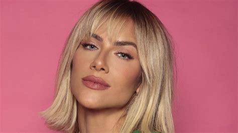 Musa Giovanna Ewbank Posta V Deo Calcinha Fio Dental E Arrasa