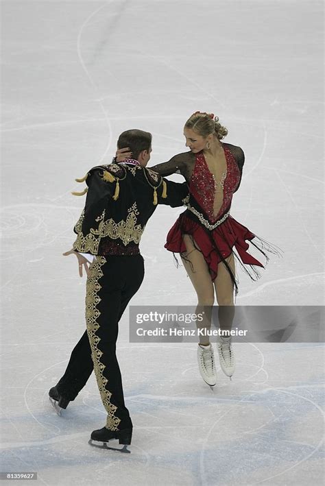 Winter Olympics, Russia Tatiana Navka and Roman Kostomarov in action ...