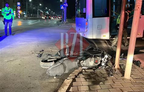 Accident rutier în municipiul Iași Au fost implicate o motocicletă și