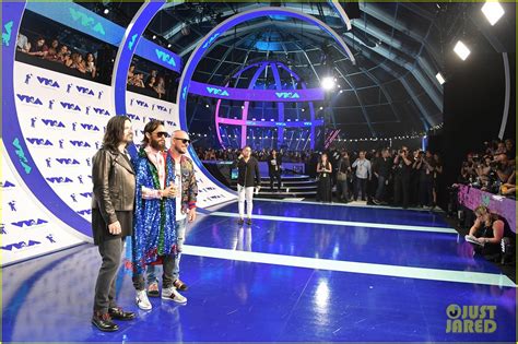 Thirty Seconds To Mars Pose For Pics Ahead Of Vmas Performance