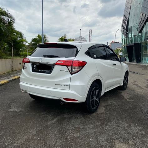 Focus Motor Group Honda HRV 1 8 PRESTIGE 2019 CVT Matic Facelift Putih