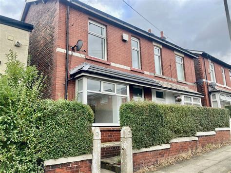 3 Bed Terraced House To Rent In Stand Lane Radcliffe Manchester M26