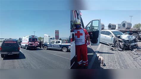 Familia choca de frente contra tráiler en Castaños un menor y su madre