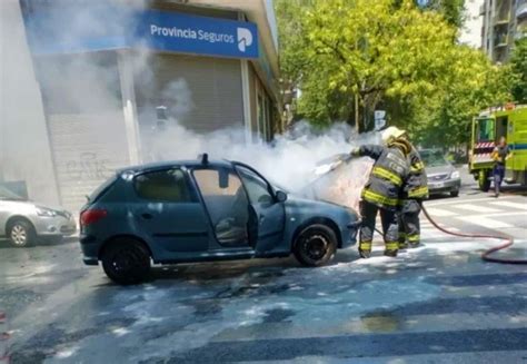 Un Auto Se Incendi Y Asust A Los Vecinos Del Centro De La Plata