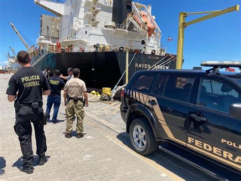 PF encontra 40kg de cocaína em casco de navio atracado no ES ES360