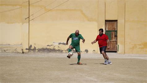 La Despedida De La Ad Parador De Su Viejo Campo En Im Genes