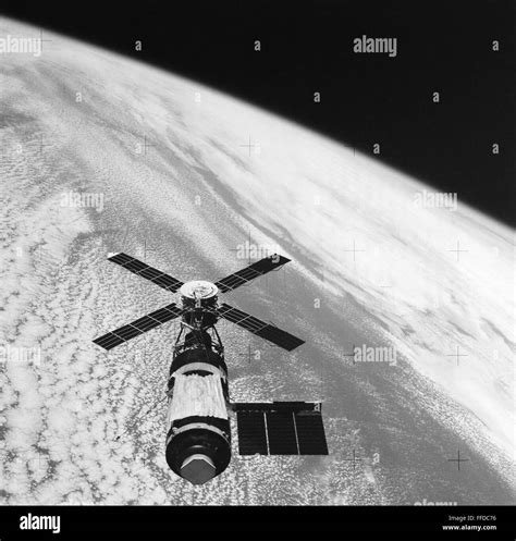 Skylab 4 1974 Nview Of The Skylab Space Station Orbiting The Earth