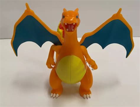 POKEMON 4 5 INCH Battle Feature Figure Charizard Deluxe Action Jazwares