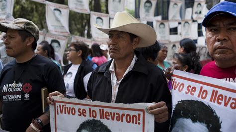 Caso Ayotzinapa Nueva Versión Oficial Concluye Que 17 Cuerpos Fueron