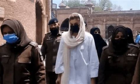 Quetta Police Get Two Day Transit Remand Of Khadija Shah In May Case