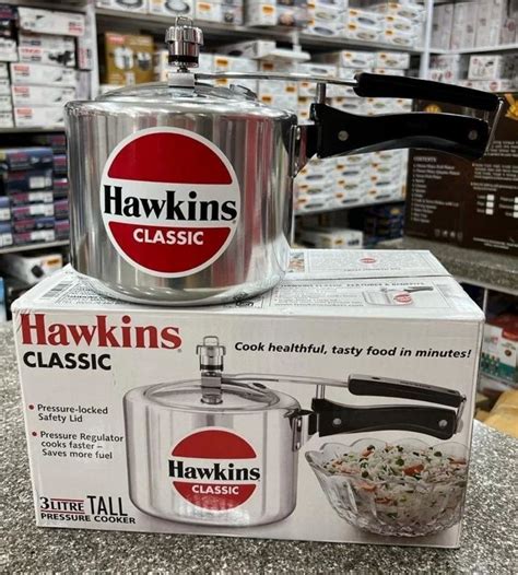 Silver Aluminium Hawkins Classic Tall Pressure Cooker Capacity 3 L