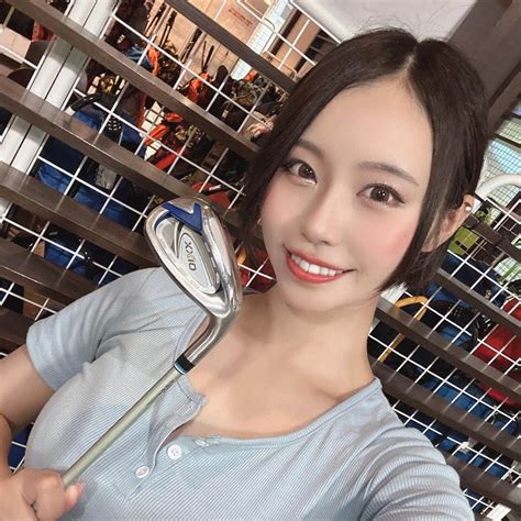 有栖未桜さんのインスタグラム写真 有栖未桜instagram「今日もゴルフレッスン🏌️‍♀️🩵 苦戦しながらも上手くいくと嬉しいね🥹