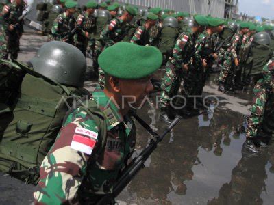 PEMBERANGKATAN PRAJURIT TNI AD KE PERBATASAN RI PNG ANTARA Foto