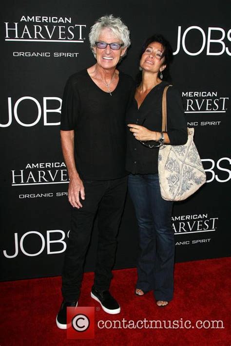 Kevin Cronin With Wife Lisa Cronin Jobs Premiere 3 Pictures