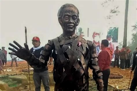 Berapa Biaya Pembangunan Patung Jokowi Setinggi 6 Meter Di Karo Begini