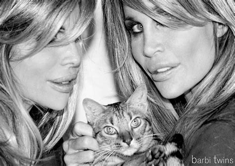 Hot Sexy Sia Barbi Bikini Pics