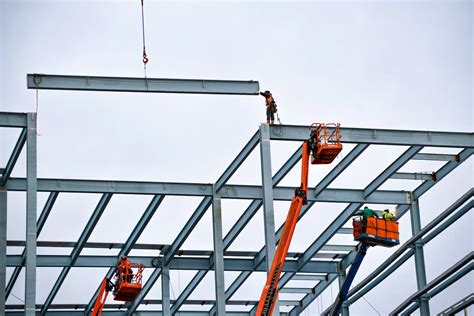 Final Beam Placed At Ford Blueoval Sk Battery Plant