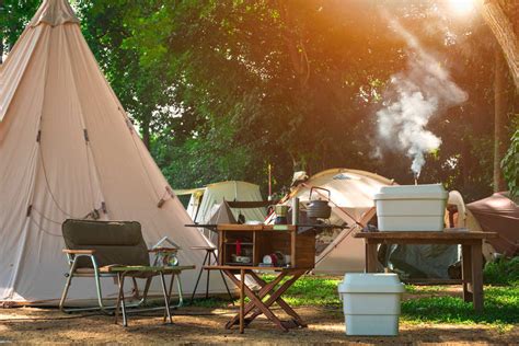 Todos Los Productos Que Debes Llevar Contigo Para Una Acampada Con