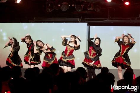 Photos of JKT48 Generation 1 Reunion Performance on Stage, Performing ...