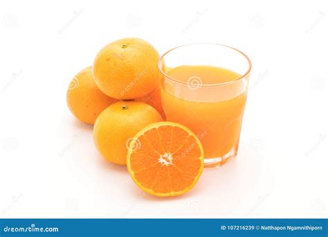 Suco De Laranja A Laranja No Fundo Branco Imagem De Stock Imagem