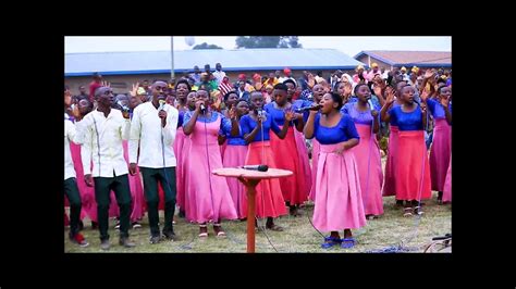 Ubutumwa Buheruka Choir Akira Ishimwe Live Perfomance Youtube