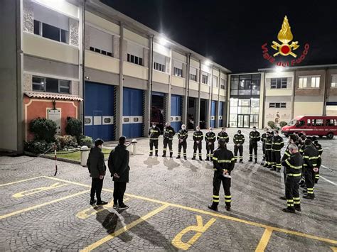 I Vigili Del Fuoco Rendono Omaggio Ai Colleghi Scomparsi Daily Verona