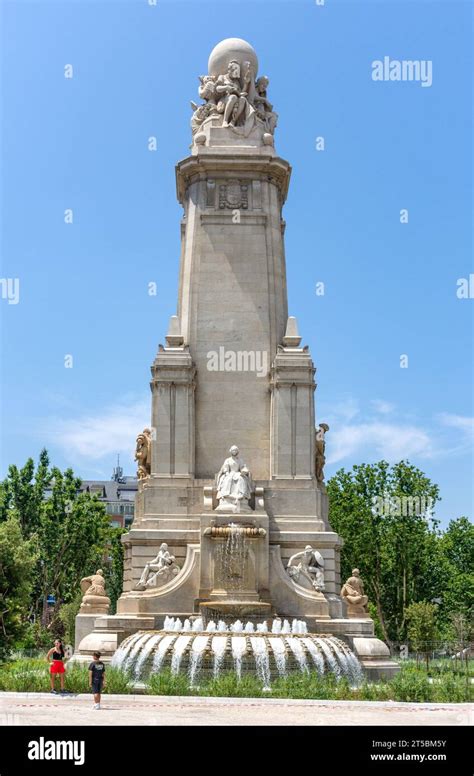 Monument To Miguel De Cervantes Plaza De Espana Centro Madrid