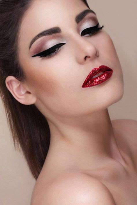 Glitter Lips Makeup Red Eye Fashion Liner Shadow Fondation Makeup