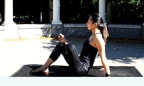 10 Yoga Poses to Relieve Hip Pain - DoYou