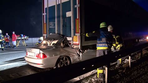 Lahr Autofahrer Stirbt Bei Unfall Auf A 5 Region Land