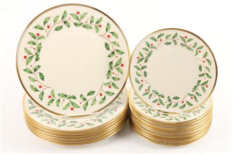 Lenox "Holiday" Dinnerware | EBTH