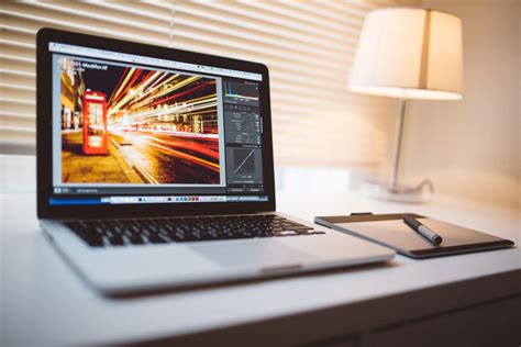 Download Royalty Free Editing Stock Photos