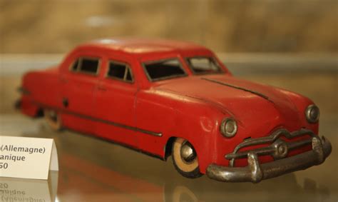 Scale Model Ford Custom Deluxe Fordor Sedan All Pyrenees France