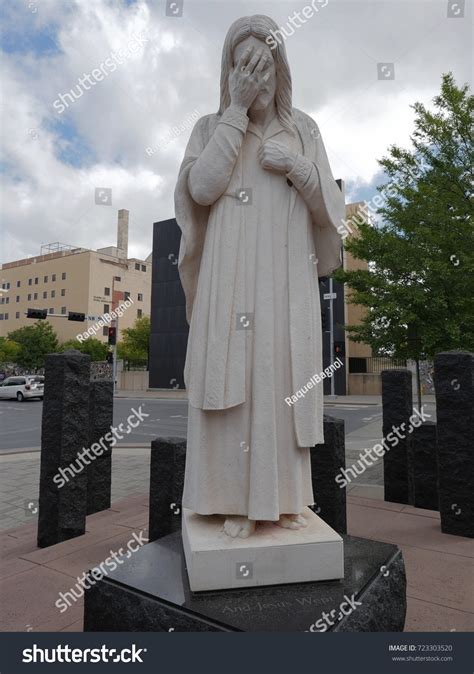 18 Jesus Wept Statue Images, Stock Photos & Vectors | Shutterstock