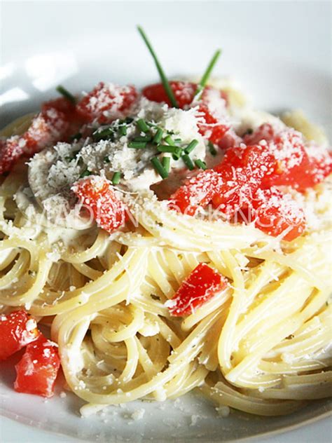 Recette De Spaghetti La Cr Me Champignons Et Tomate Fra Ches